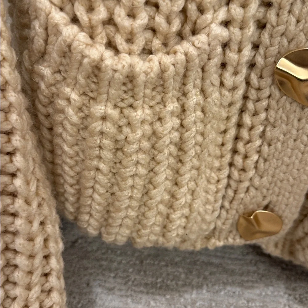Zara sweater - Picture 4 of 5